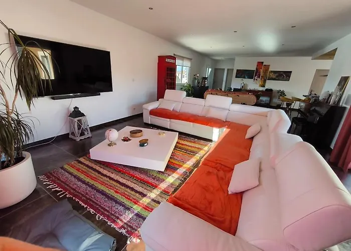 Villa Jusqu'à 8 Personnes Max Avec Piscine à 15 Min Des Plages *
