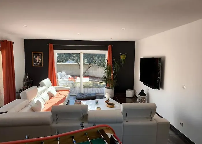 Jusqu'à 8 Personnes Max Avec Piscine à 15 Min Des Plages Nissan-lez-Enserune